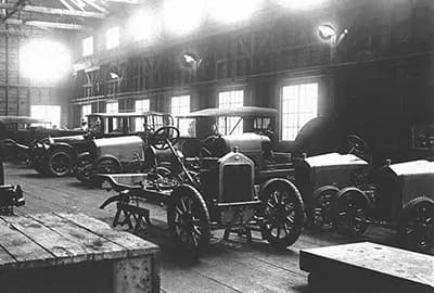 Foundation of Isuzu - ISUZU history image